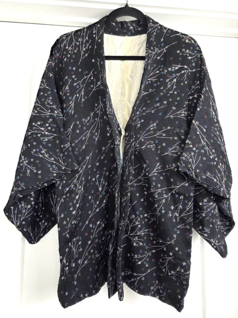 Vintage Japanese Silk Haori Kimono Jacket Black Floral Pattern Lined Japan M-L